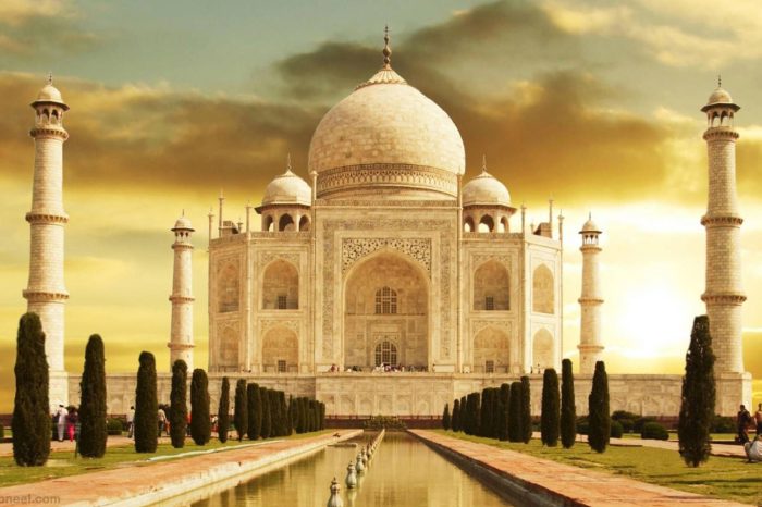 Taj Mahal Agra City Tour