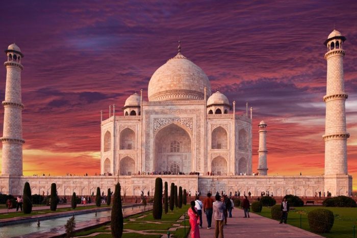 Taj Mahal Agra City Tour